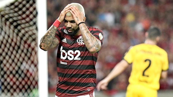 Terror en Flamengo, ¡tiene 38 positivos! | Crónica
