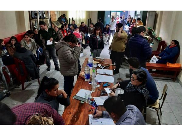Unos 100 enfermos crónicos piden retornar de Argentina