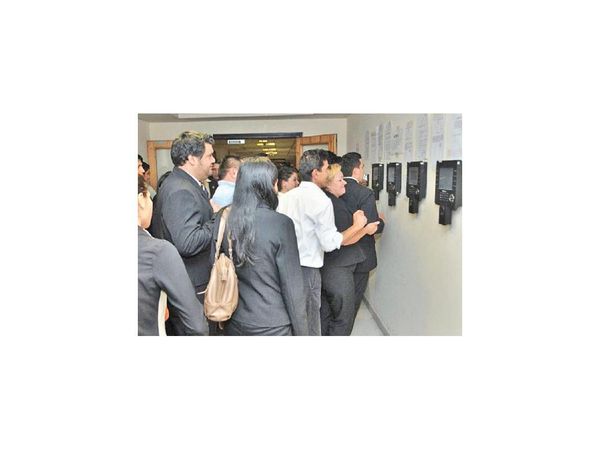 Se reanudan sumarios en Diputados por faltas graves