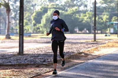 Instan a practicar ejercicios para mejorar salud mental