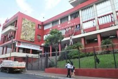 Funcionarios de la ANR dicen que no cobran desde marzo y Alliana se desentiende