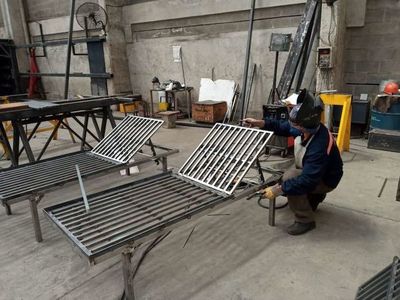 Industria metalúrgica paraguaya puede proveer 100 camas hospitalarias por día. - .::RADIO NACIONAL::.