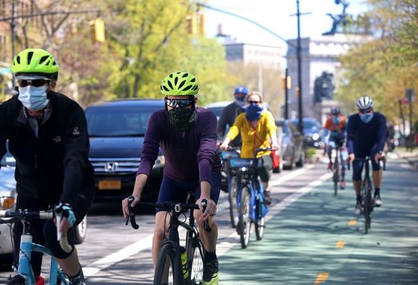 Las bicis, las patinetas y las motos se hacen con las calles de Nueva York - Mundo - ABC Color