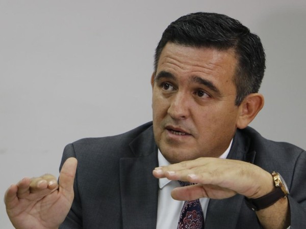 Ministro de Educación se mostró confiado para afrontar interpelación legislativa
