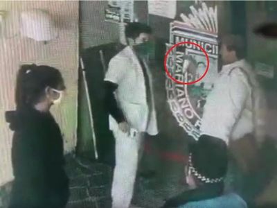 Concejal se resistió a control sanitario y roció un líquido a funcionarios