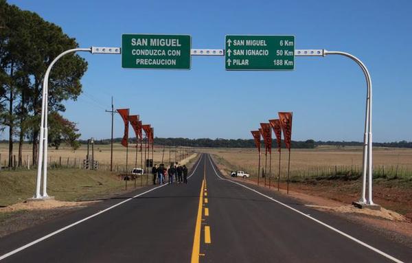 Gobierno inauguró nuevo tramo asfaltado en Misiones