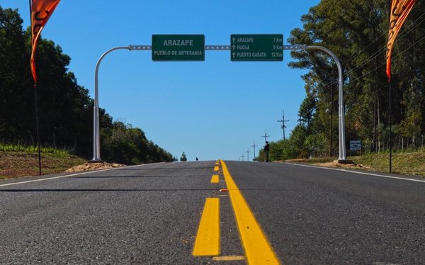 Gobierno inaugura asfalto en tramo San Miguel-Arazapé-Puerto Garata - .::RADIO NACIONAL::.