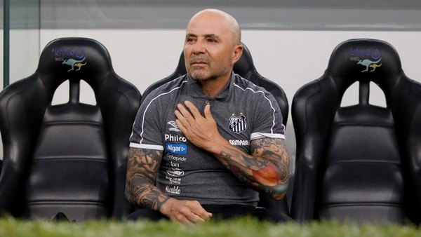 Sampaoli 'limpia' a un paraguayo de su plantel