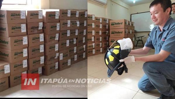 BOMBEROS DE ENCARNACIÓN RENUEVAN CASCOS DE SEGURIDAD