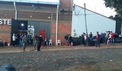 Autoridades sanitarias comunican resultados de tests de Covid-19 en albergue con acompañamiento fiscal-policial