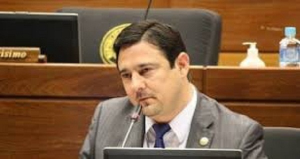 "El estado ya no da más y debe achicarse", afirma diputado