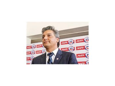 Renunció presidente del fútbol  chileno
