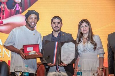 Dos fiscalas asumen en  el caso Ronaldinho y anuncian apelación - Judiciales y Policiales - ABC Color