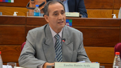 Legislador considera inhumana condición de connacionales en las fronteras