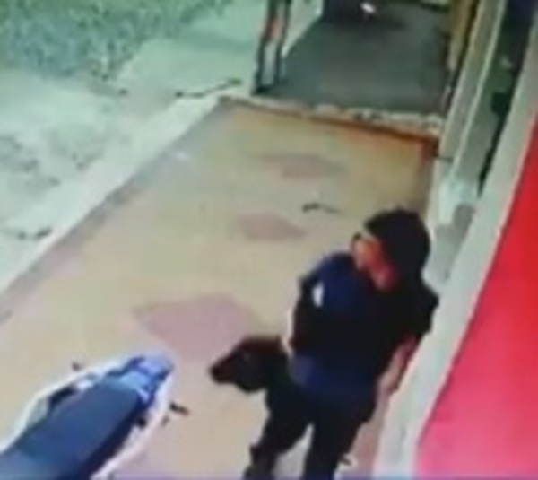 Vecinos de Barrio Obrero desesperados por ola de asaltos - Paraguay.com