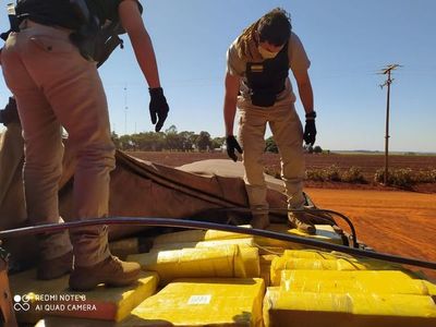 Senad intercepta una camionada de droga y a sus escoltas en Alto Paraná - Nacionales - ABC Color