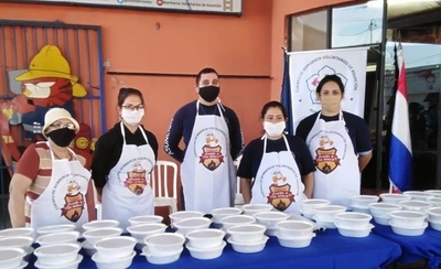 HOY / Festejo diferente: Bomberos Voluntarios cumplen 23 años y celebran dando comida