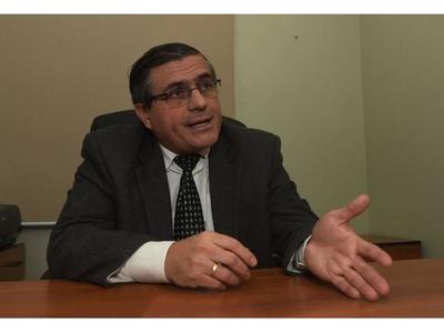 Fernández defiende gestión y retruca crítica de colorado