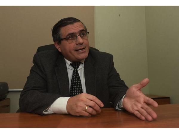 Fernández defiende gestión y retruca crítica de colorado
