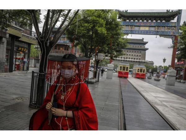 China admite lagunas en sistema de salud ante el coronavirus