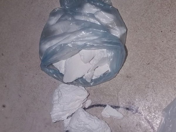 Intentan ingresar cocaína y vodka a cárcel de mujeres