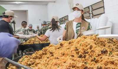 Oficina de la Primera Dama repartió más de 81.000 platos de comida a familias vulnerables