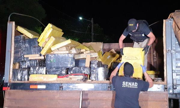 Incautan más de 3.000 kilos de marihuana, en Mbaracayú - ADN Paraguayo