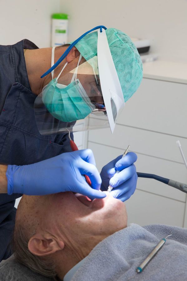 Tratamientos odontológicos tendrán aumento de costos por compra de equipos