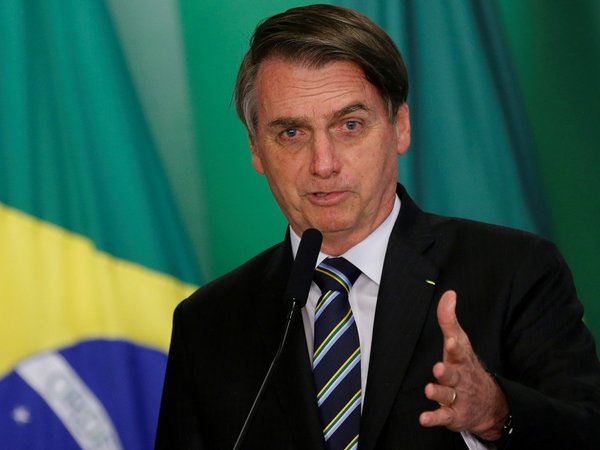 Bolsonaro compara aislamiento con la situación en Venezuela