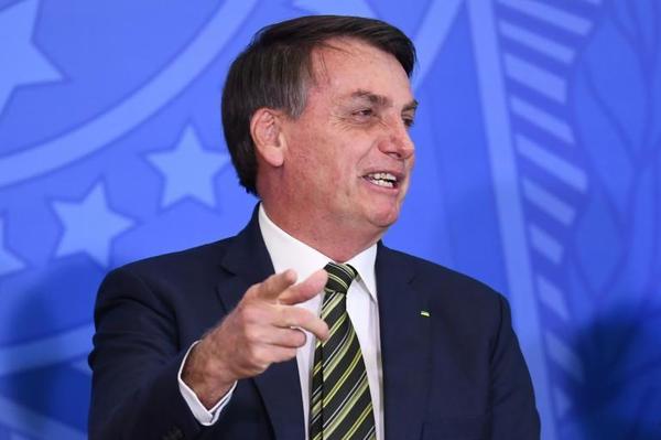 COVID-19: O'Globo homenajeó a los 10 mil fallecidos en Brasil, mientras Bolsonaro sigue restando importancia a la pandemia - ADN Paraguayo