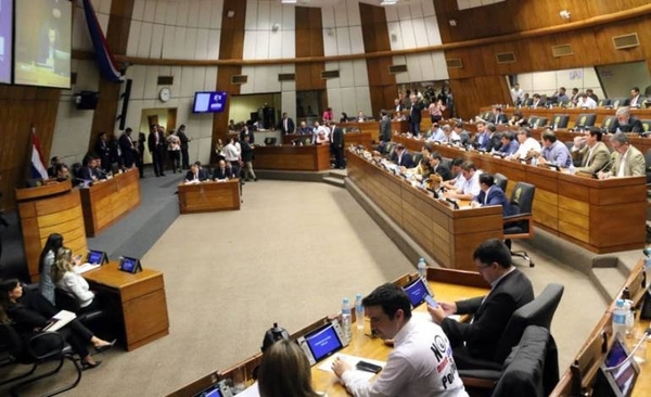 HOY / Castigo para los que "meten la mano en la lata": plantean endurecer penas por hechos de corrupción