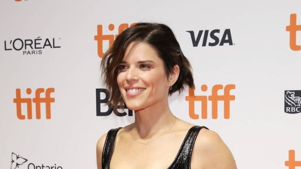 HOY / Neve Campbell baraja regresar a la saga de "Scream"