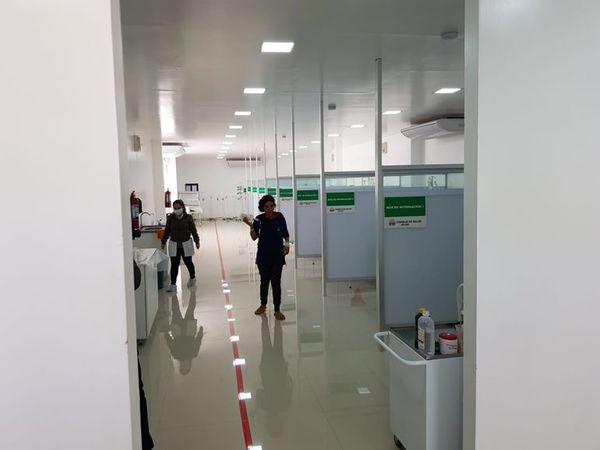 Pabellón de contingencia del Hospital de CDE recibe 10 a 12 pacientes al día - ABC en el Este - ABC Color