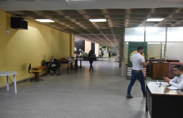 Municipalidad de Asunción metió a más de 1.000 funcionarios escondiendo datos a la ciudadanía - Nacionales - ABC Color