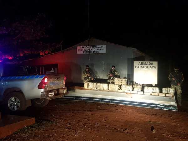 Marinos incautan carga de marihuana en Puerto Indio