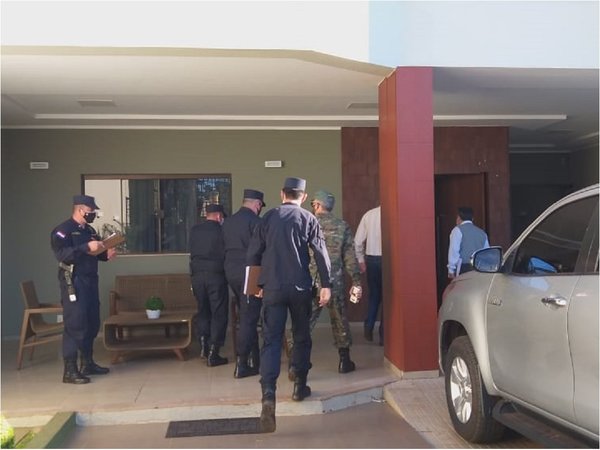 ¿Privilegio? Salud dispone que José Acevedo guarde cuarentena en su casa
