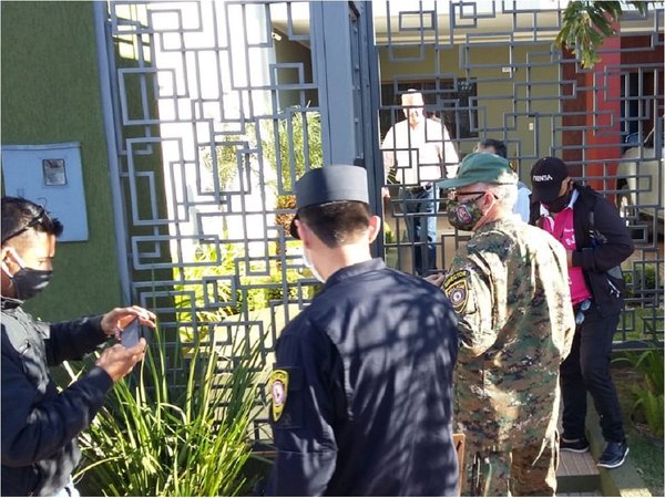 Fiscalía se constituye en la vivienda de José Acevedo tras ser imputado