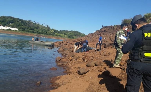 HOY / Hallan otro cuerpo en el Paraná, un joven sigue desaparecido