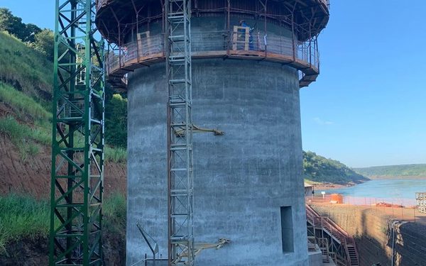 Avanza construcción de pilares del Puente de la Integración