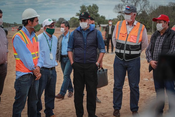 Mario Abdo verificó las obras de duplicación de la Ruta Transchaco - El Trueno