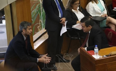 HOY / Abdo defiende a ministros: “Pueden decir que Petta no entiende, pero mostrará en interpelación”