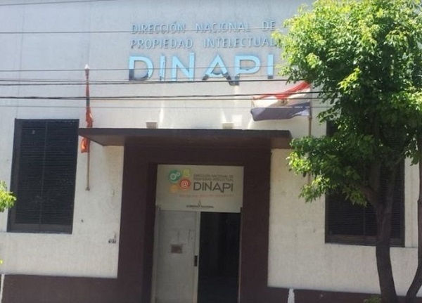 Ante sospechas de coronavirus, suspenden atención en Dinapi