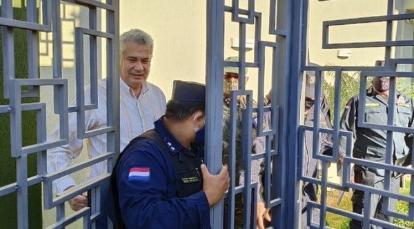 Tras atropellar barrera, intendente de PJC hará cuarentena en su casa - Digital Misiones