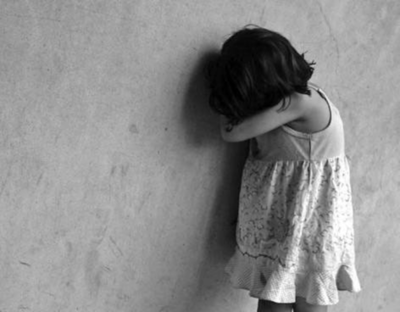 Imputan a mujer que intentó asfixiar a su hija: 'como venganza había realizado esa conducta', relata fiscal del caso