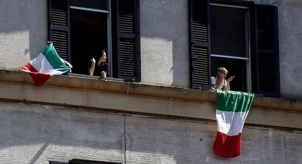 HOY / Italia reporta menos de mil enfermos en cuidados intensivos, por primera vez en dos meses