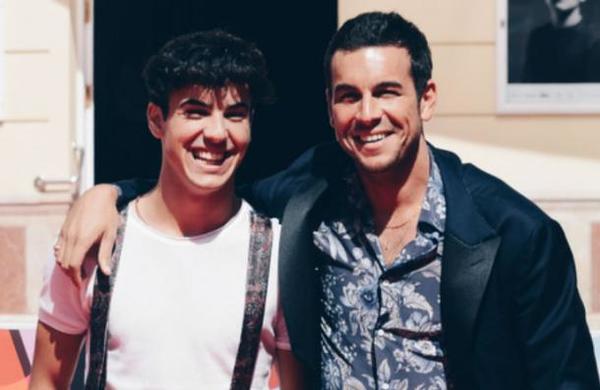 El divertido video de Mario Casas y su hermano Óscar haciendo twerking - C9N