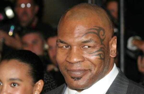 El día que Mike Tyson estuvo a punto de golpear a Michael Jordan - C9N