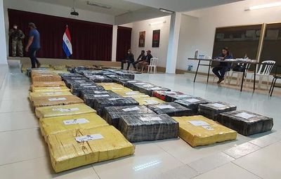 Ordenan prisión de cuatro personas por narcotráfico