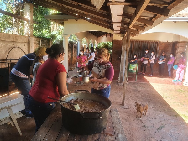 8 mil platos de so´o hu´u en Belén - Paraguay Informa