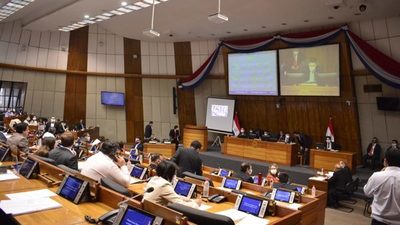 Aprobarían con modificaciones proyecto que recorta privilegios en el Estado